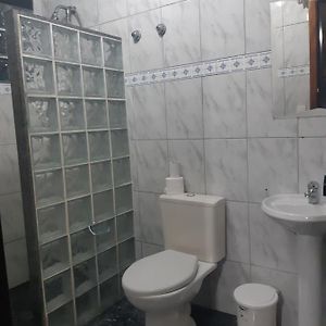 Deluxe Double Room Shower